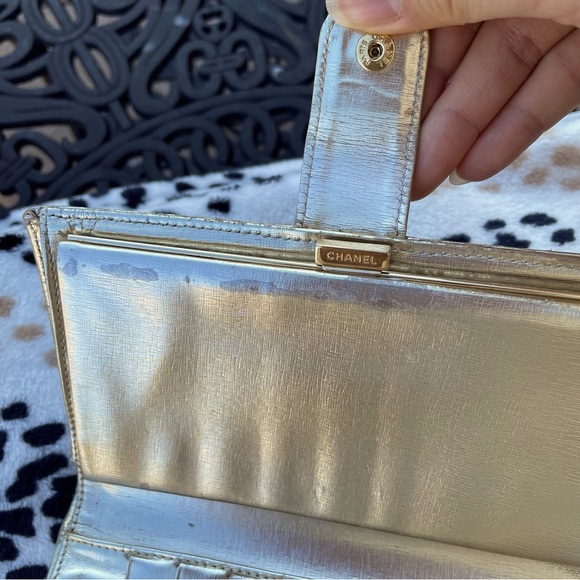 Authentic * CHANEL * CC Logo Leather Bifold Wallet in Light Gold Metallic - Picture 6 of 14